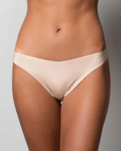 Journelle Estelle Thong