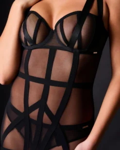 Bluebella Karolina Basque