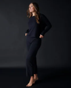 Journelle Emma Pullover Chevron Down Icon