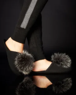Arlotta Socks & Slippers Cashmere Slide With Pom Pom