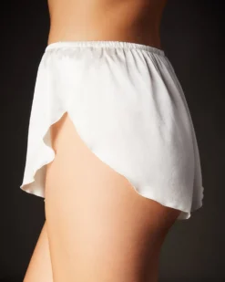 Journelle Celine Tulip Shortie Chevron Down Icon