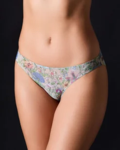 Underprotection Rania Briefs