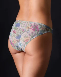 Underprotection Rania Briefs