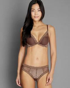 Natori Bras Feathers Contour Plunge Bra