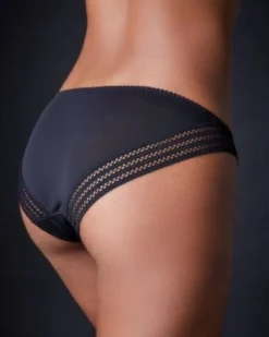 Huit Arpege Low-Waisted Brief Underwear