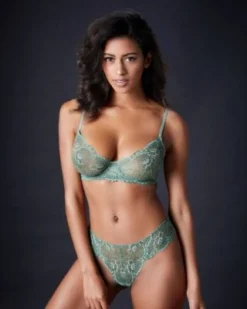 Samantha Chang All Lace Underwire Bra DD+